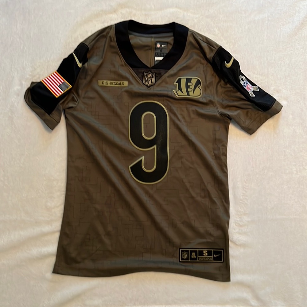 Joe Burrow Cincinnati Bengals Salute to Service jersey